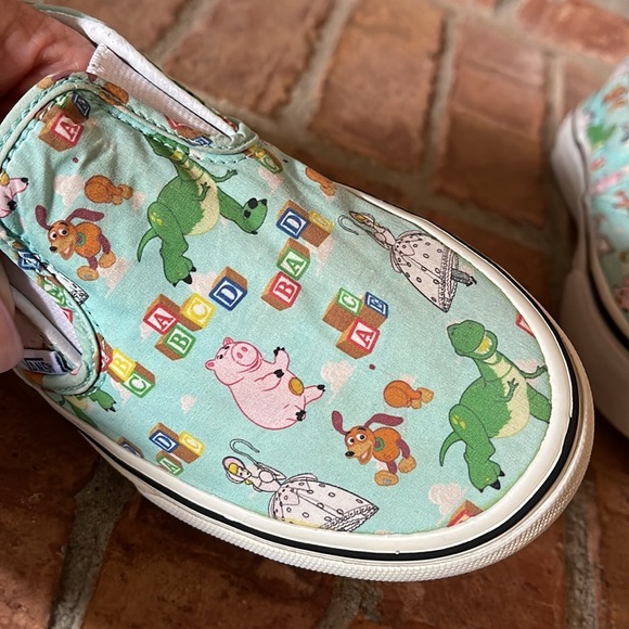Limited Edition Vans Toy Story Andy's Toys Sneakers - Picture 5 of 8